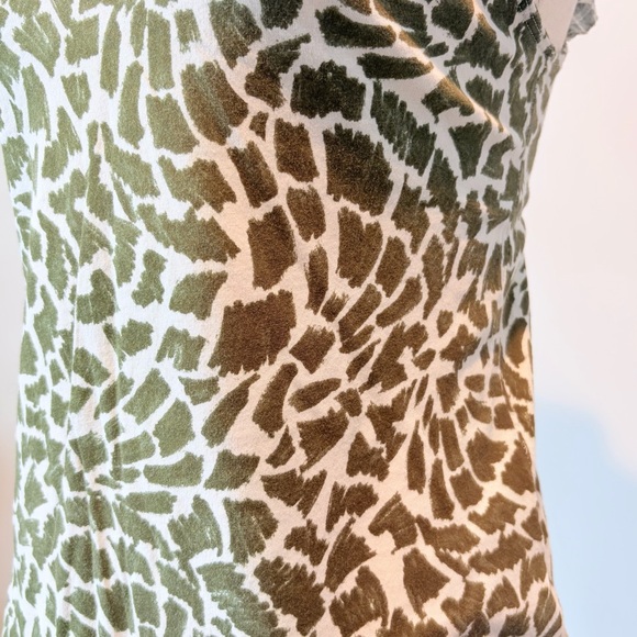 Maeve V-Neck Flounce Sleeve Tee - Picture 4 of 7